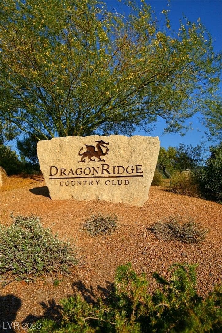 511 Rock Peak Drive photo 2