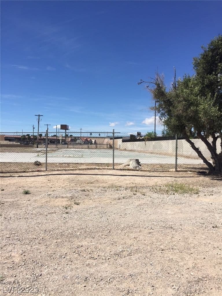 4100 Boulder Highway photo 2