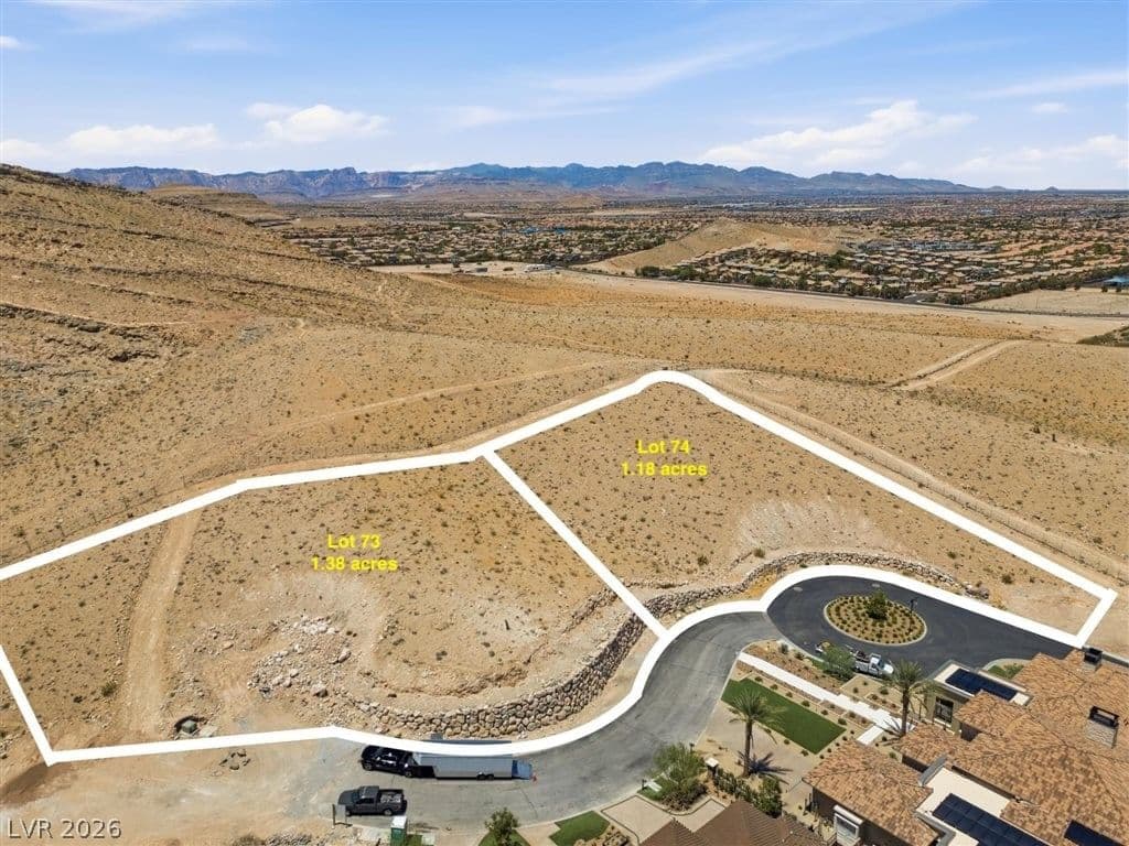2 Shadow Canyon Court photo 2