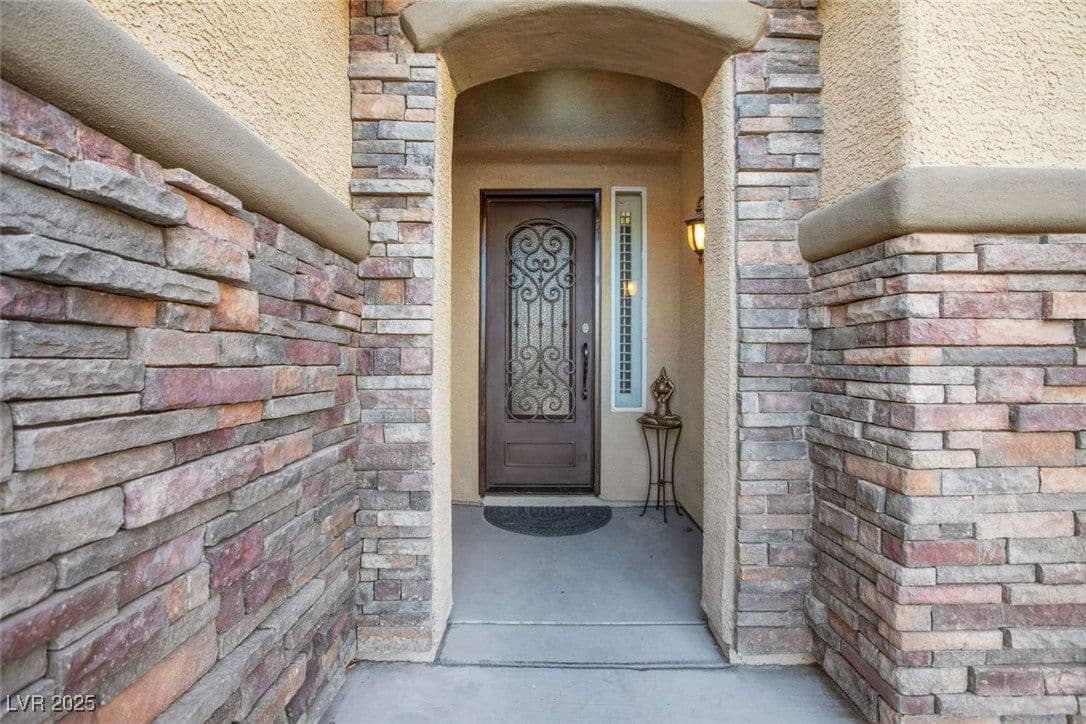 1137 Glistening Point Avenue photo 2