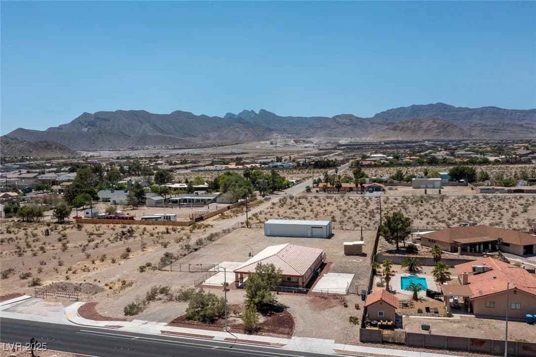 5315 Fort Apache Road photo 4