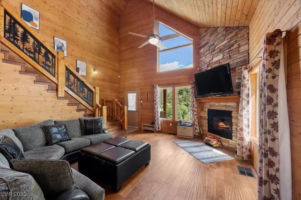 4830 Silver Tip Way photo 5