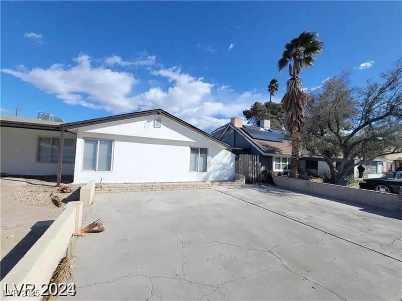 1710 Shadow Mountain Place photo 3