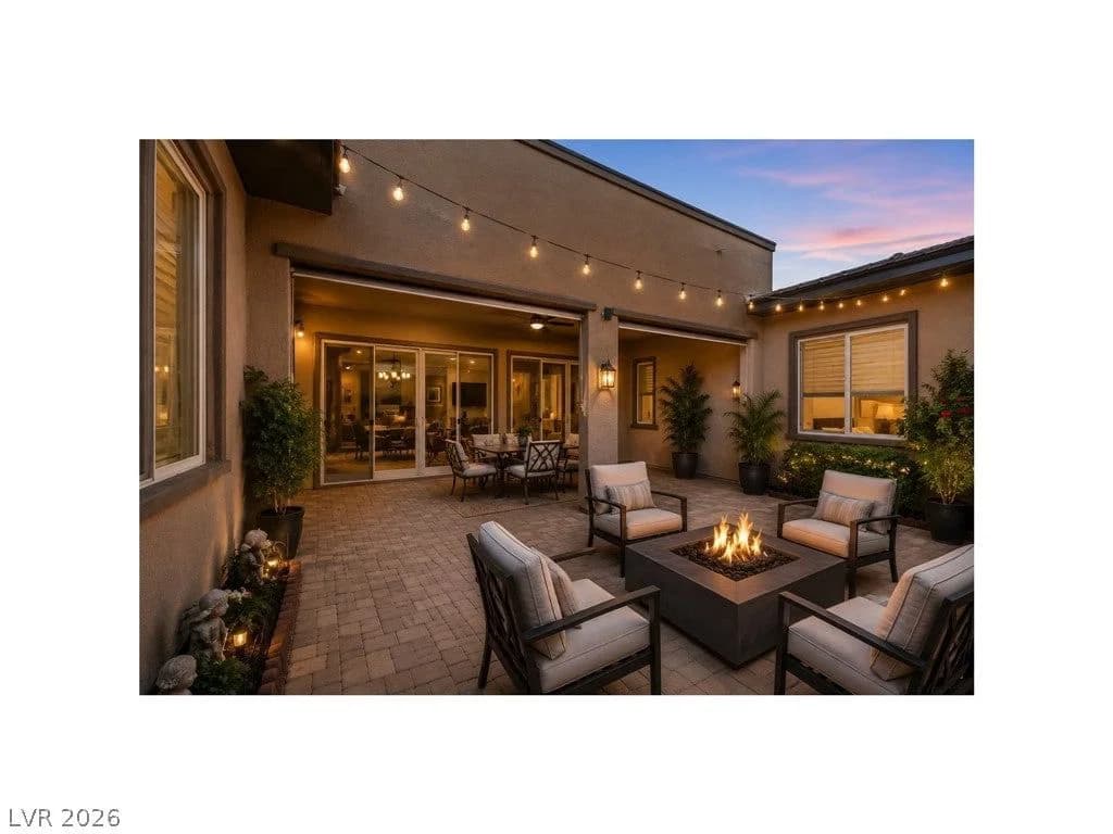 6722 Desert Crimson Street photo 4