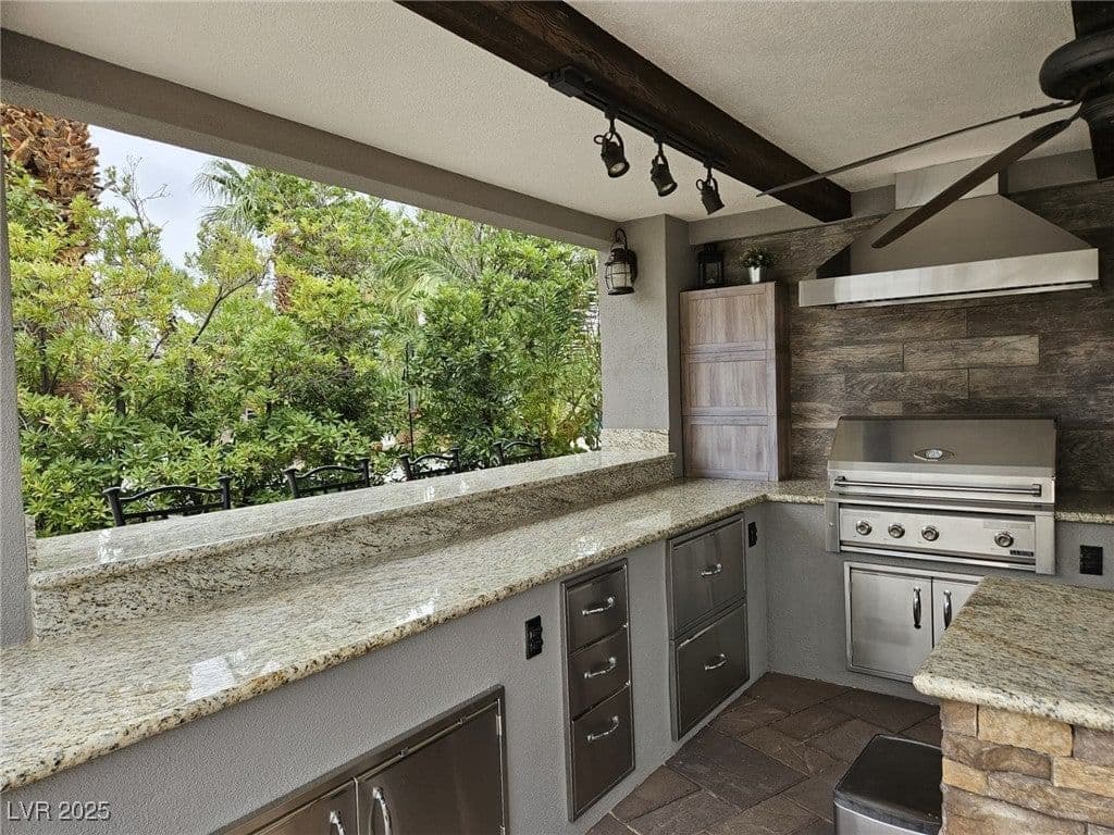 8175 Arville Street photo 4