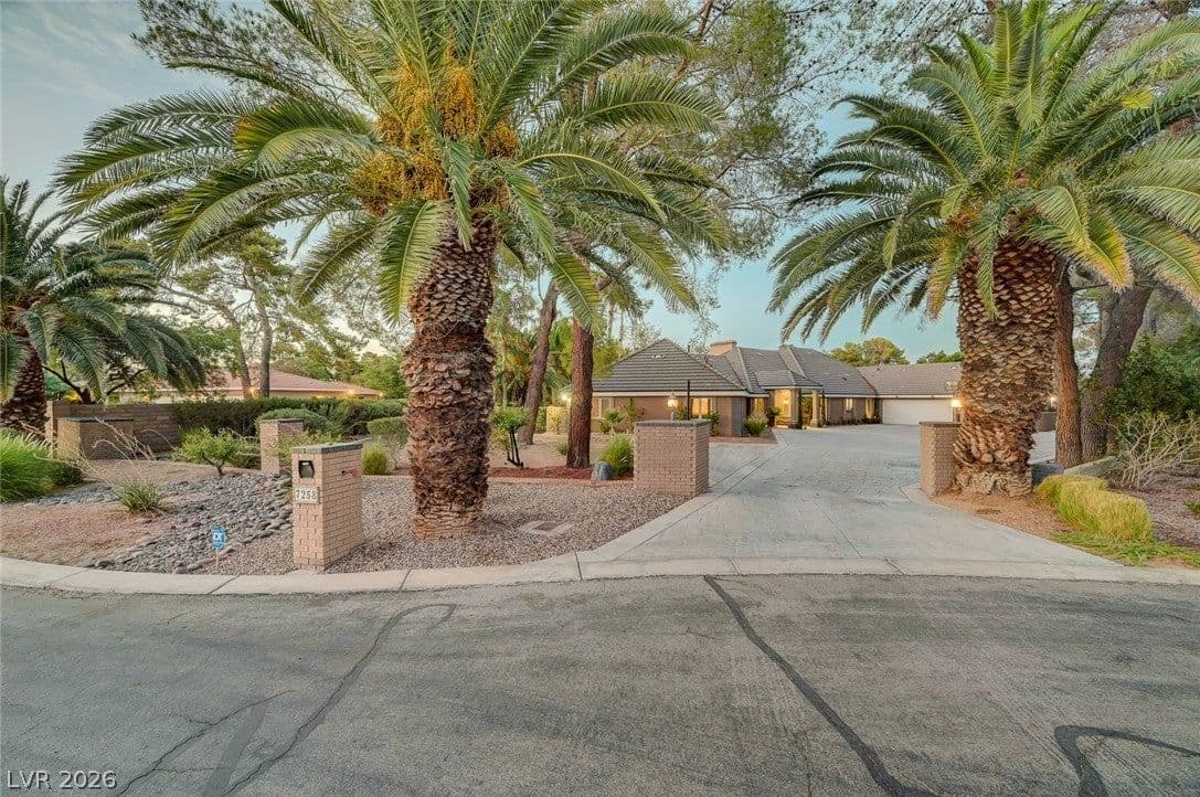 7258 Loma Alta Circle