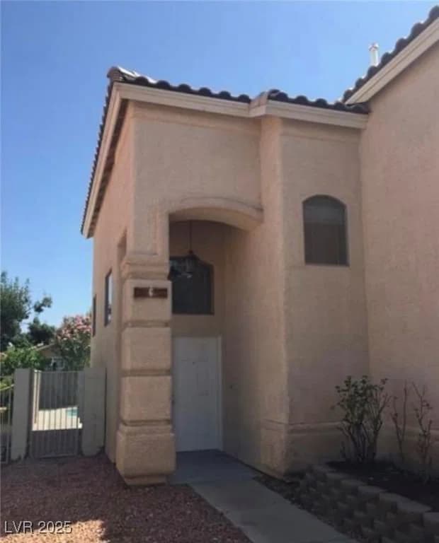 9076 Quarrystone Way photo 3