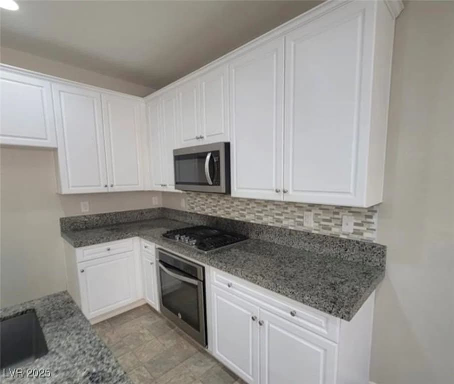 5738 Bear Springs Street photo 4
