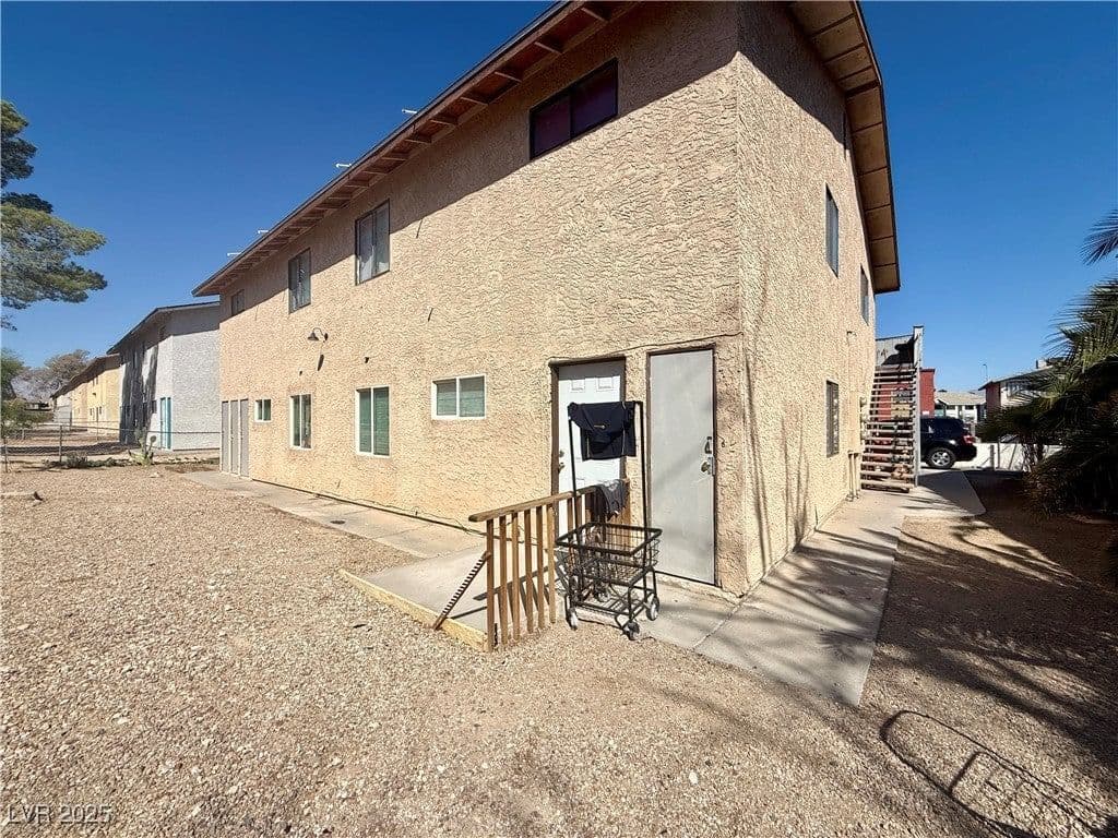 6217 Yerba Lane photo 4