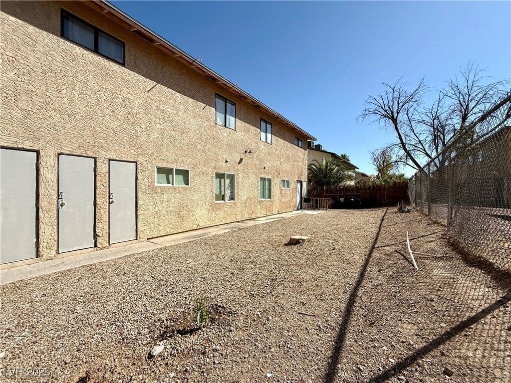 6217 Yerba Lane photo 3
