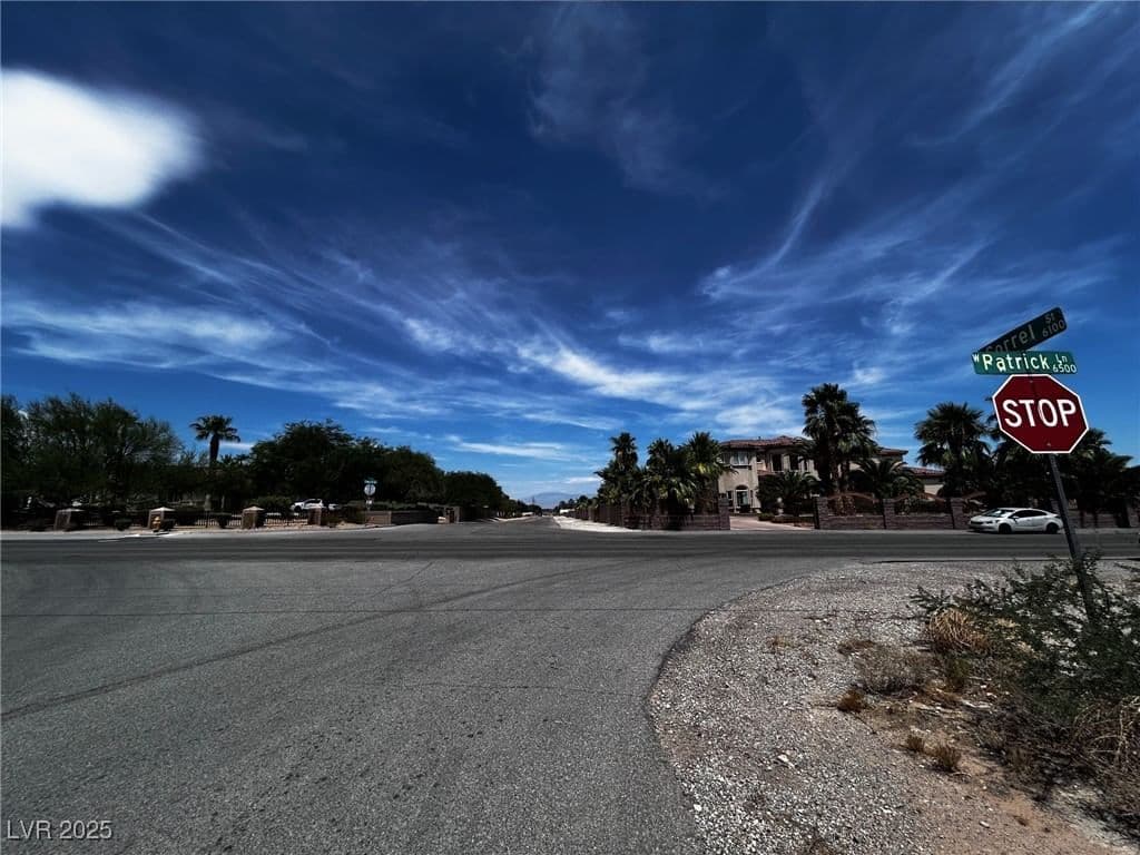 Patrick St photo 5