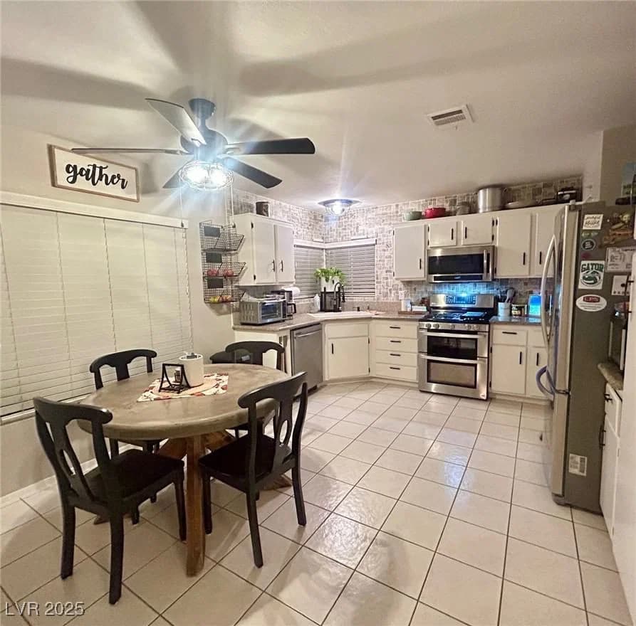 533 Calypso Drive photo 5