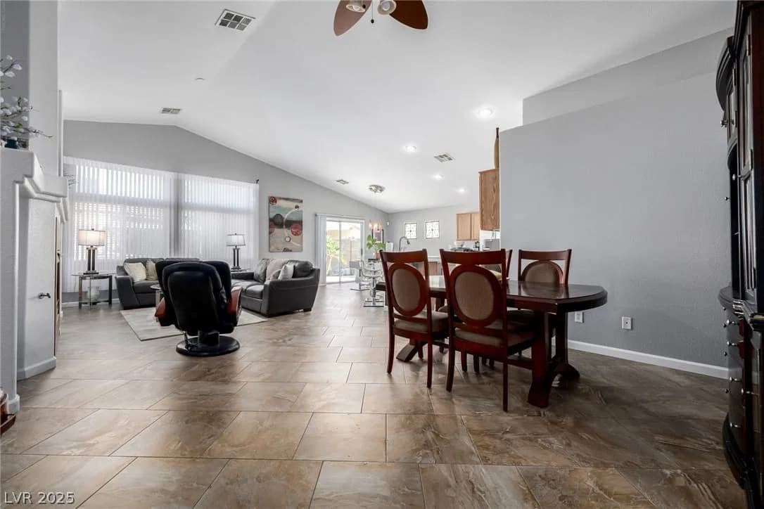3924 Colton Avenue photo 5