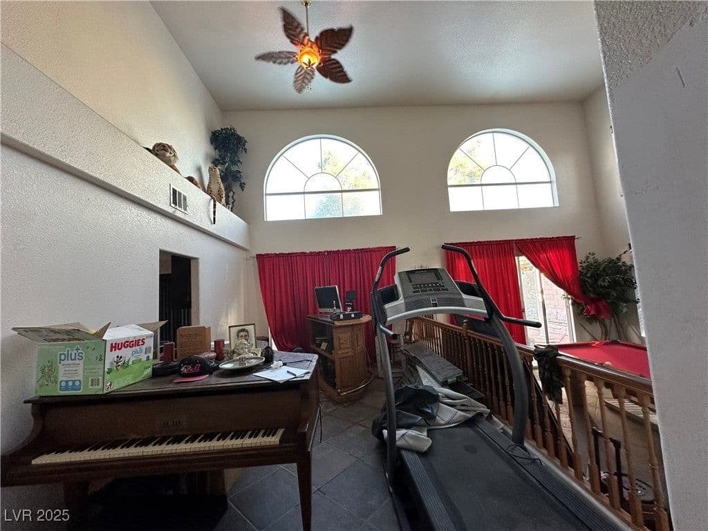 4408 Pioneer Way photo 3