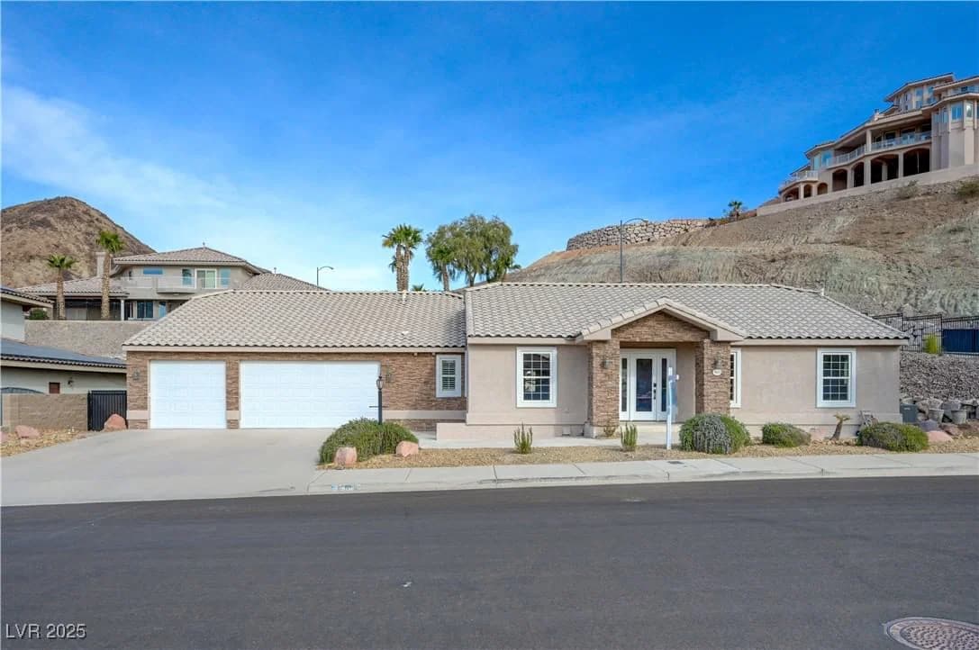 909 Rhyolite Terrace