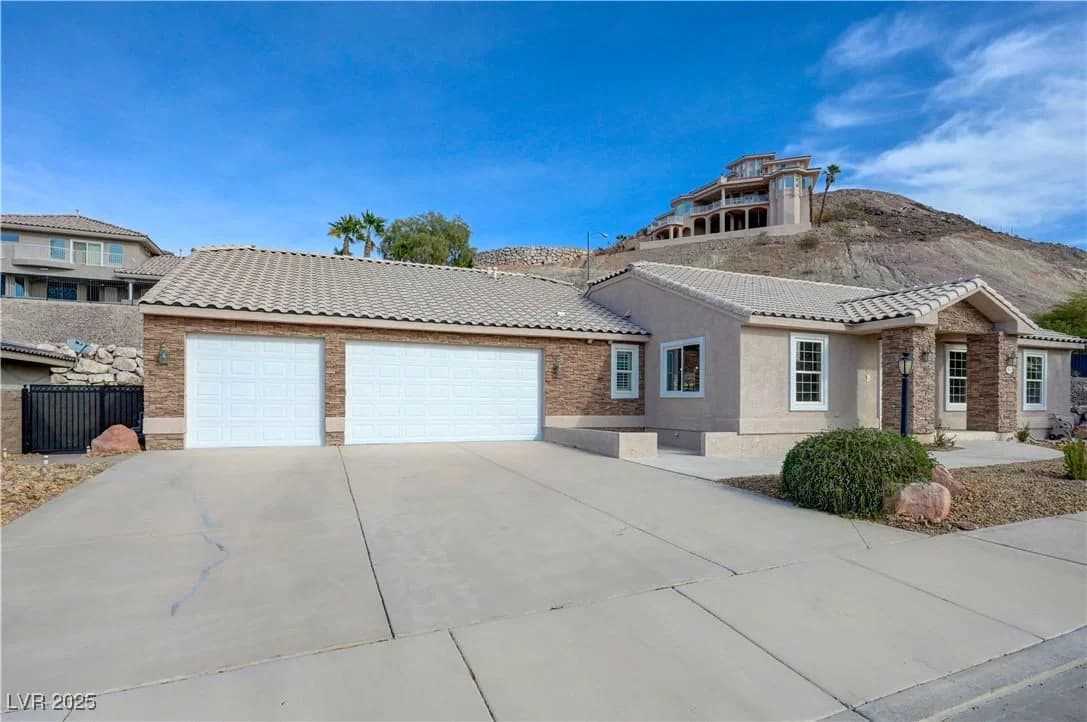 909 Rhyolite Terrace photo 4