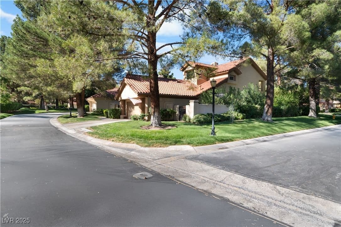7960 Bermuda Dunes Avenue photo 3