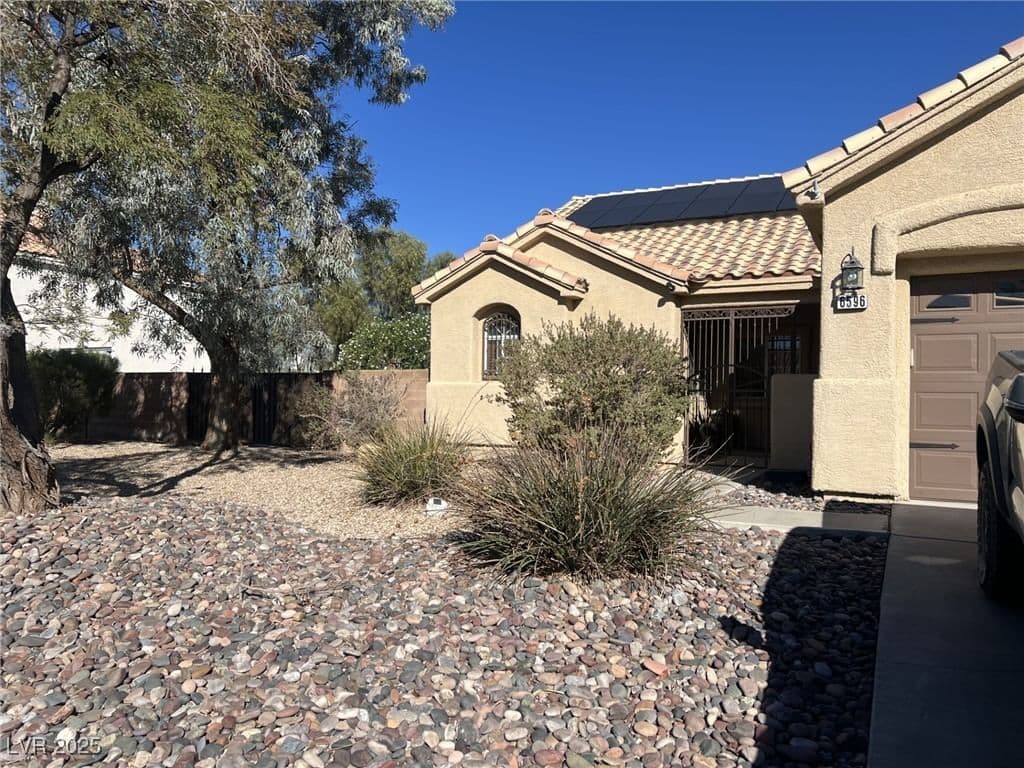 6596 Secluded Avenue photo 3