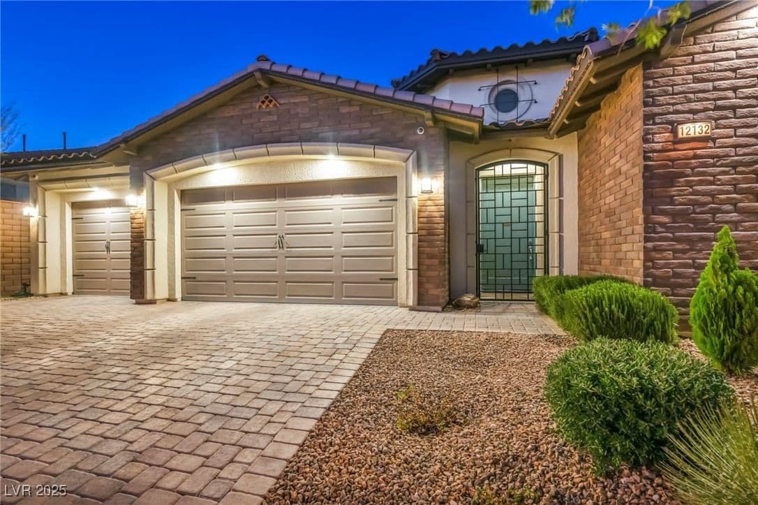 12132 Dorada Coast Avenue photo 4