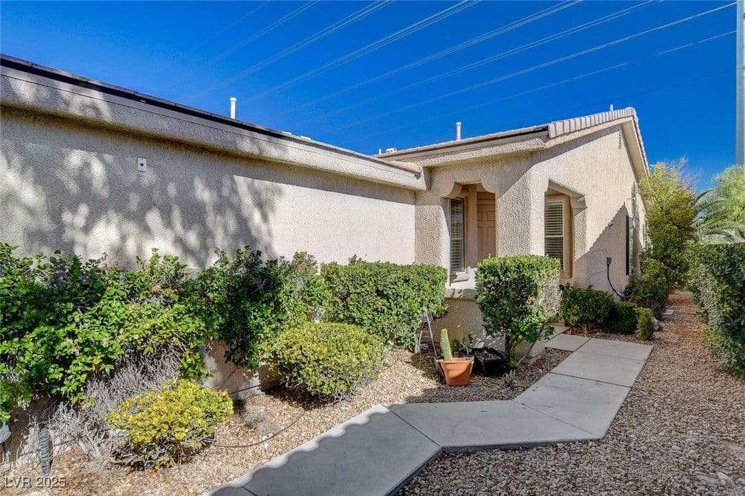 4534 Regalo Bello Street photo 2