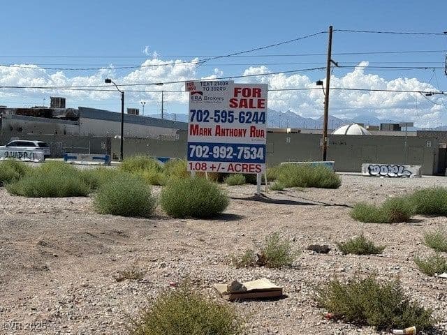 1022 Main Street photo 2