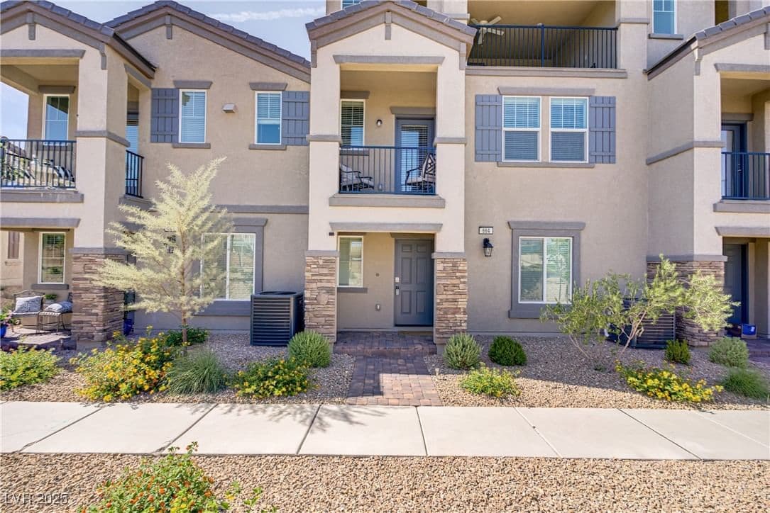 664 Foam Flower Lane photo 2