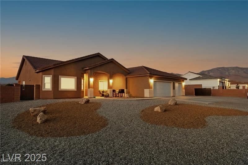 760 Fort Churchill Road photo 3