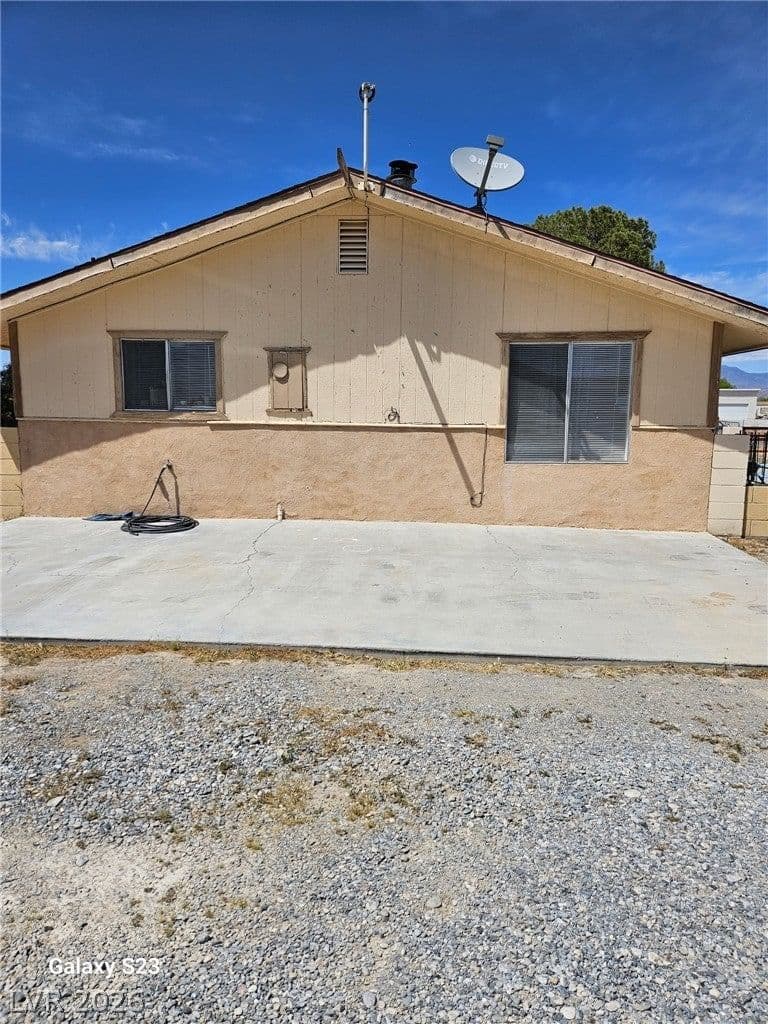 4361 Laute Drive photo 4