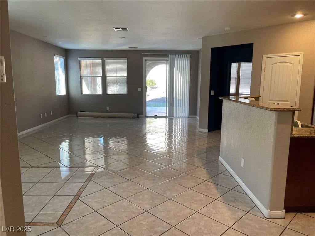 9072 Sendero Avenue photo 3