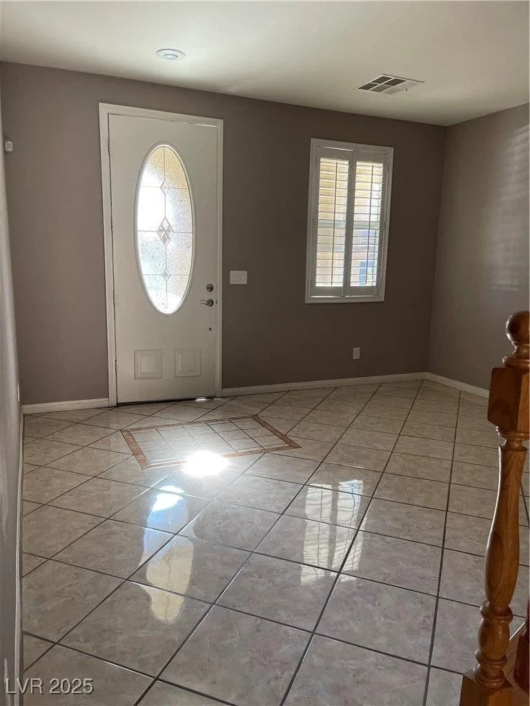 9072 Sendero Avenue photo 2