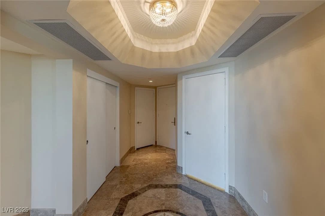 2777 Paradise Road photo 5