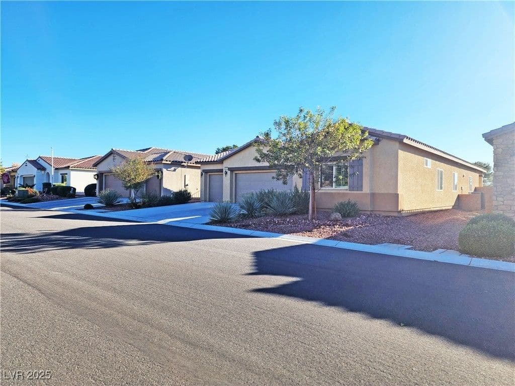 5441 La Campana Drive photo 3