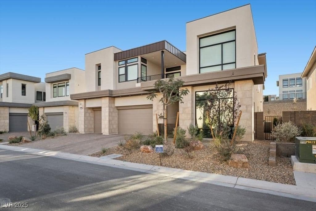 4829 Shady Ridge Drive photo 4