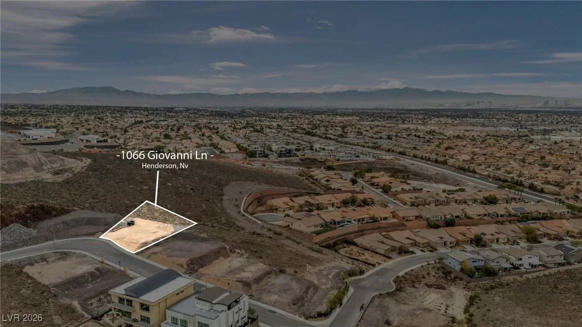 1066 Giovanni Lane photo 2
