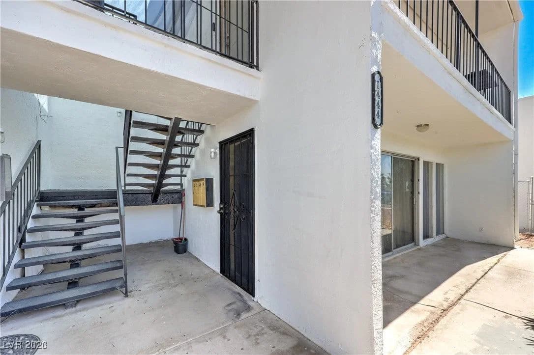 1444 Silver Mesa Circle photo 4