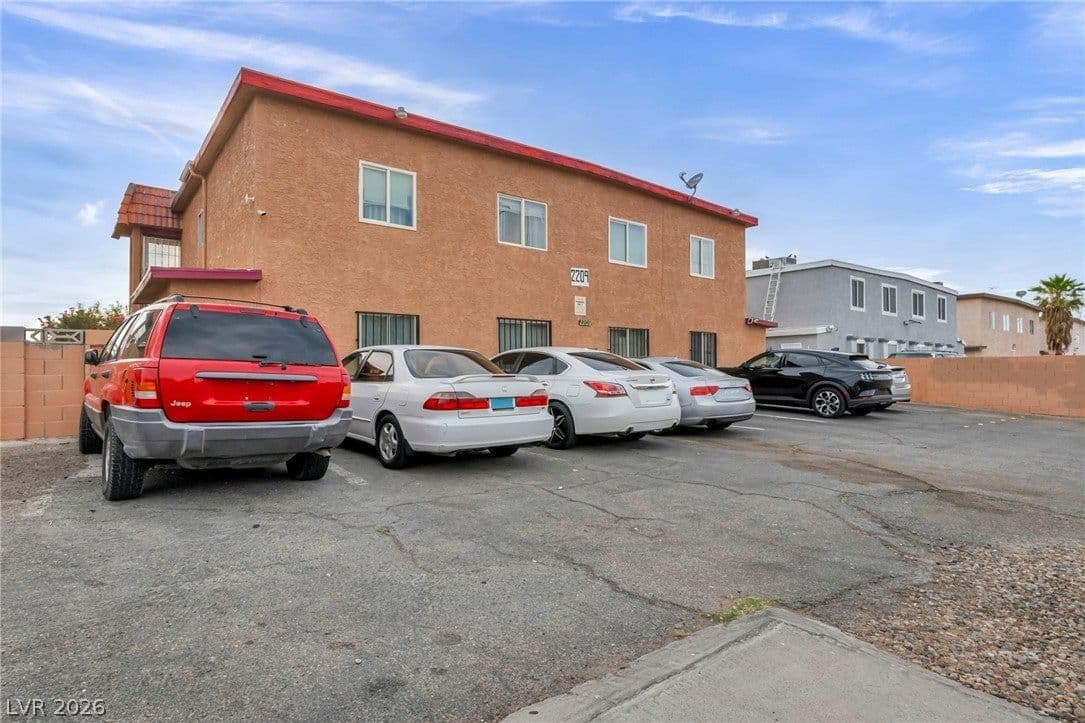 2209 Exeter Drive photo 4