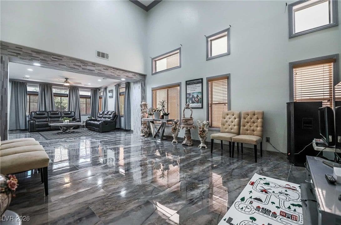 418 Finch Ridge Avenue photo 4