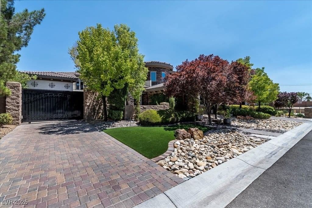 4450 Palisades Canyon Circle photo 3