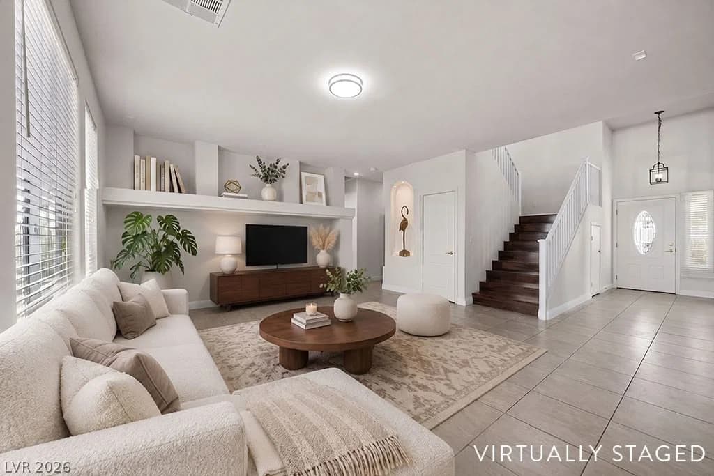 1724 Flores Lane photo 3