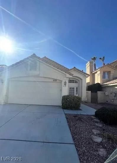 1213 Daytona Lane photo 3