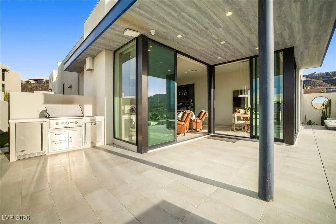 451 Serenity Point Drive photo 4
