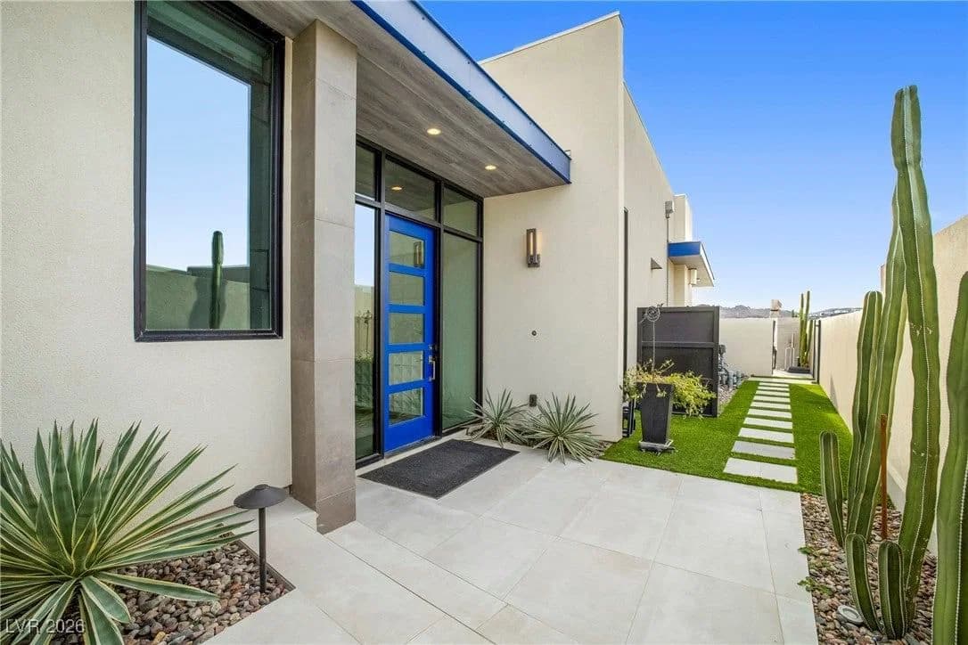 451 Serenity Point Drive photo 2