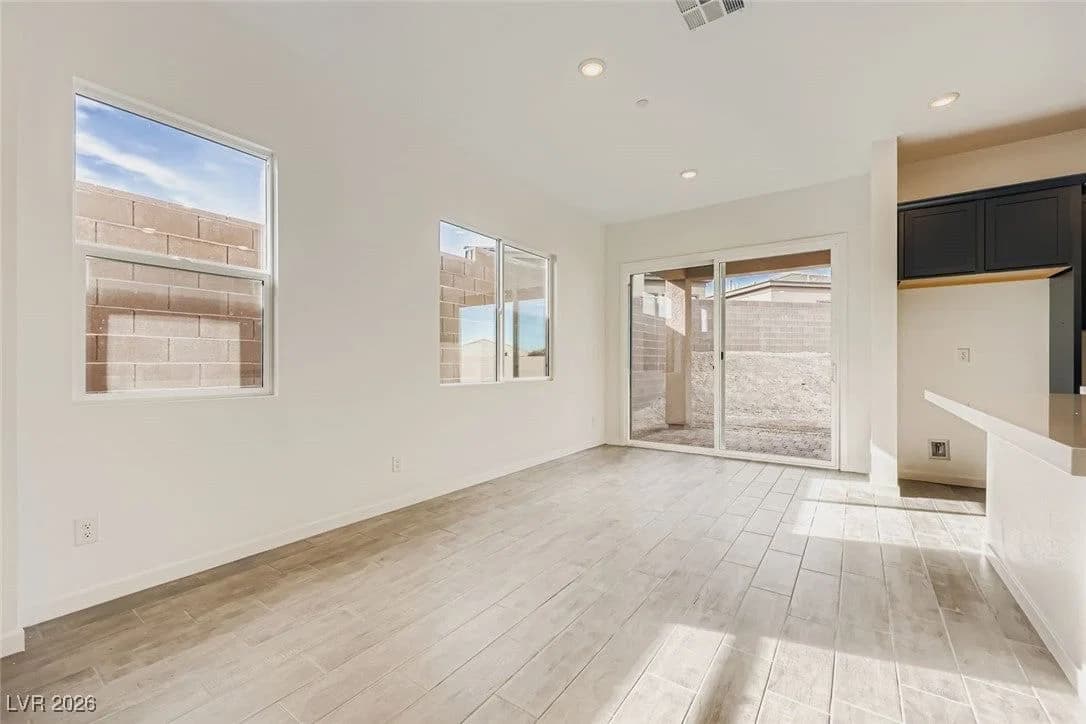 135 Tropea Shore Drive photo 5
