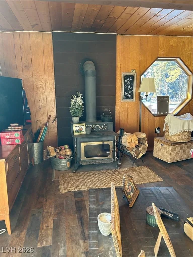 1330 Strawberry Point Road photo 5