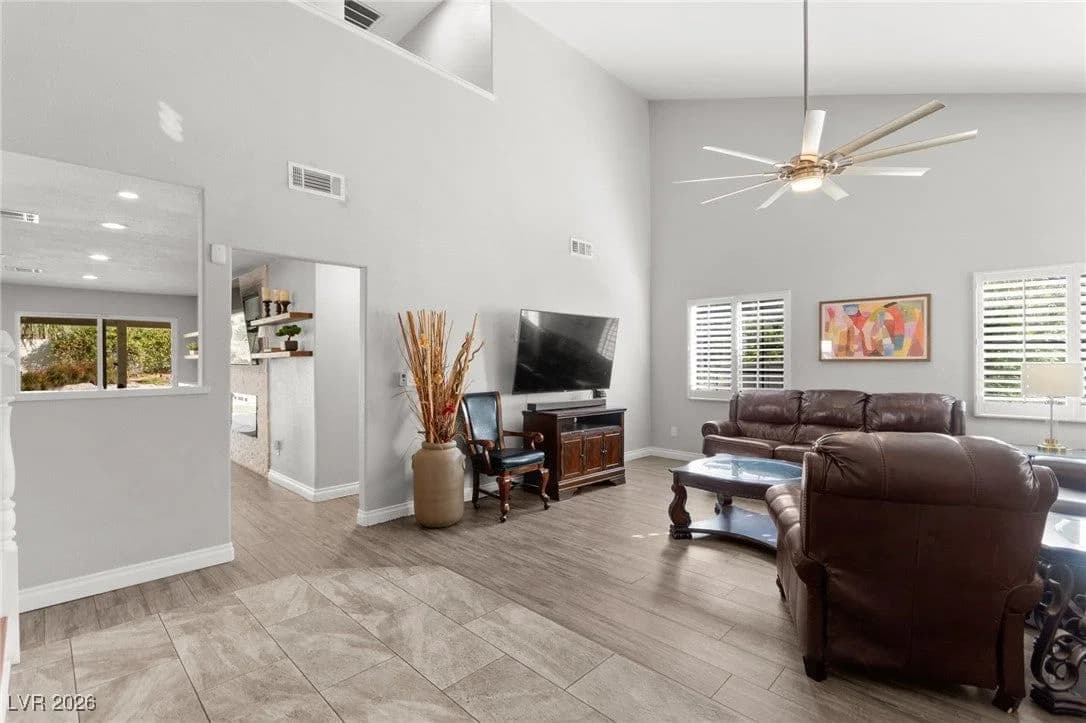 1013 Calico Ridge Drive photo 3