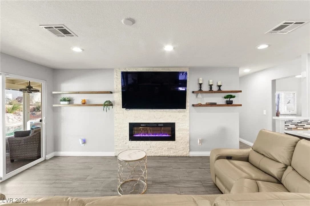 1013 Calico Ridge Drive photo 4