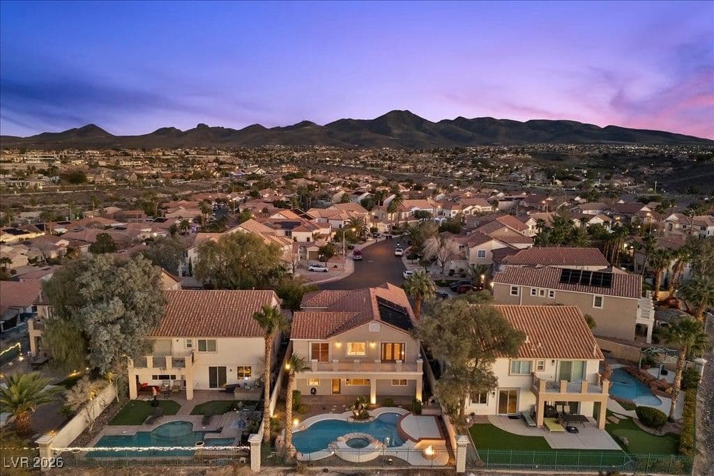 2921 Reatini Court photo 4