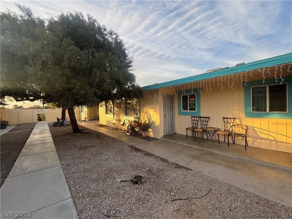 2230 Lamb Boulevard photo 5