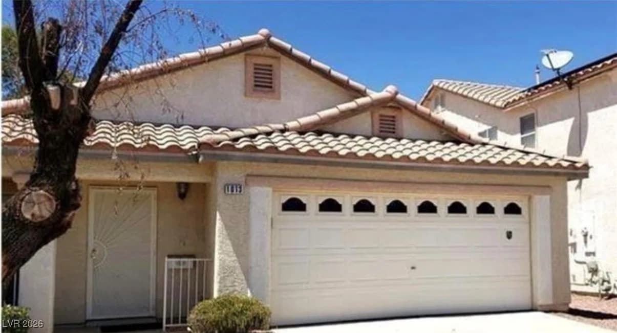 1013 Adobe Flat Drive