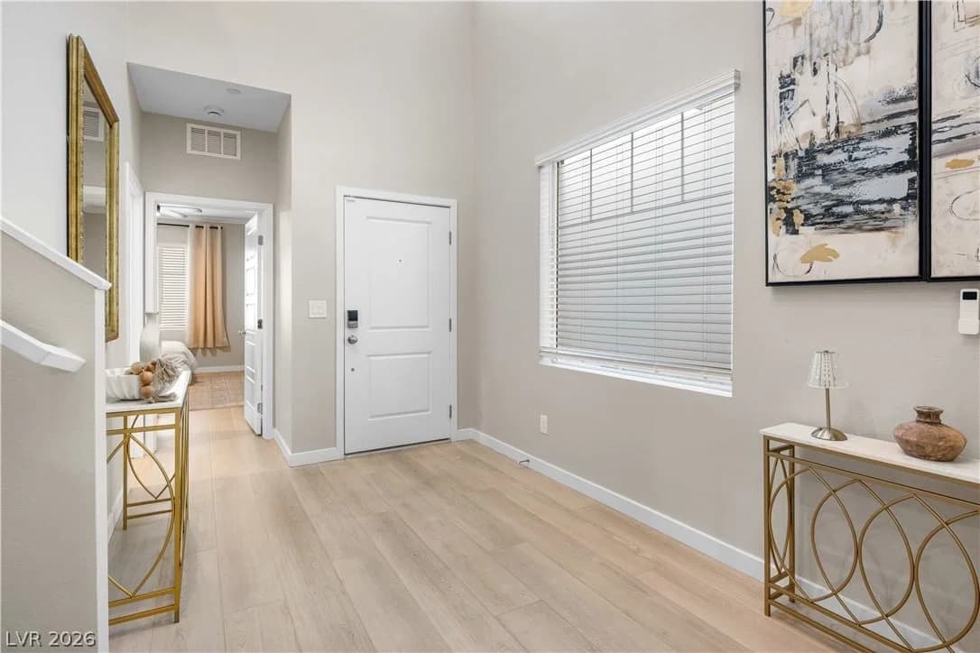 145 Rohan Crest Avenue photo 5